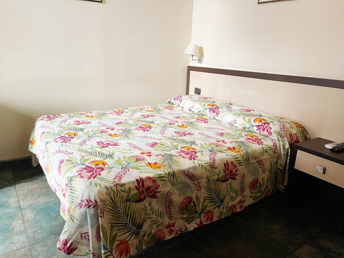 로마 클라리안 아피트카메레 B&B 외부 사진