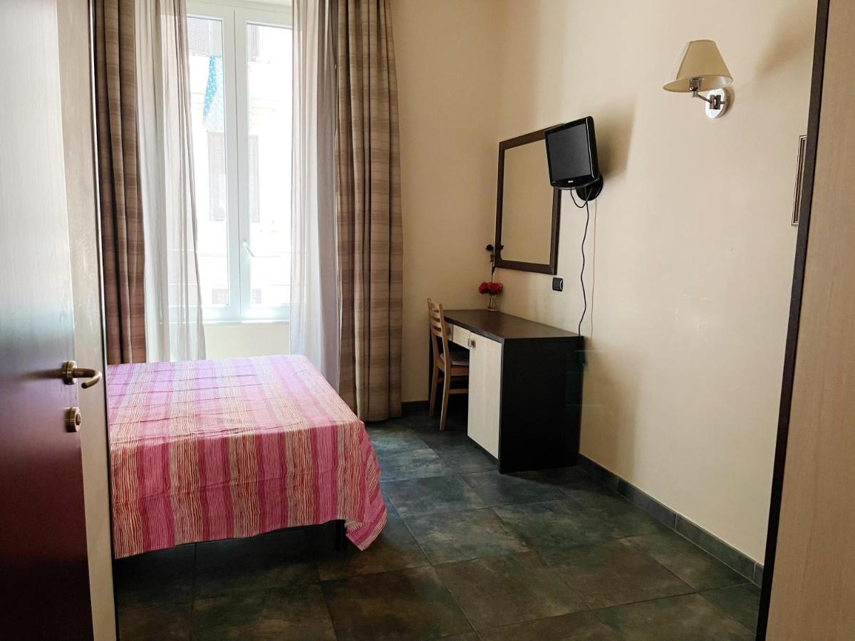 로마 클라리안 아피트카메레 B&B 외부 사진