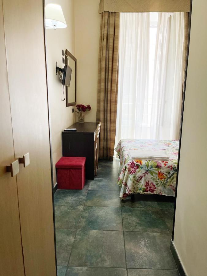 로마 클라리안 아피트카메레 B&B 외부 사진