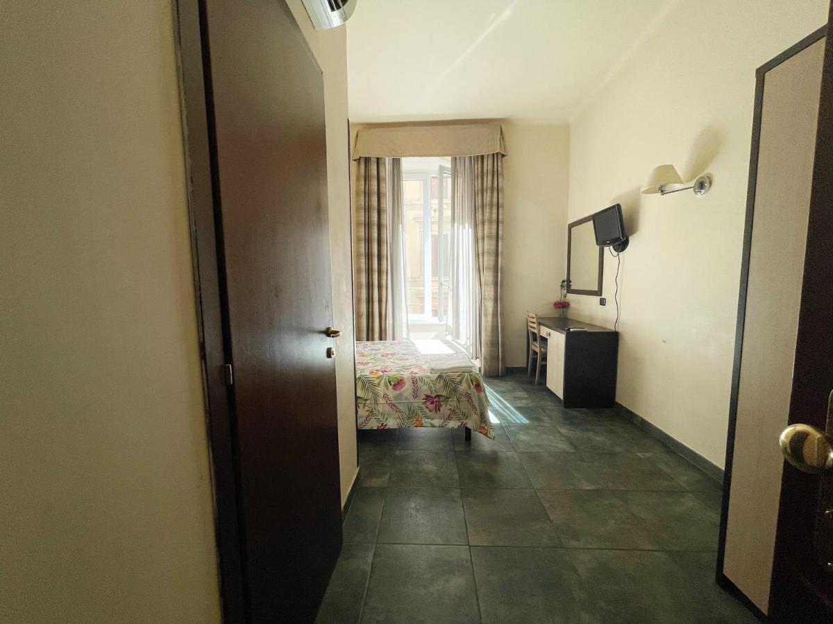 로마 클라리안 아피트카메레 B&B 외부 사진